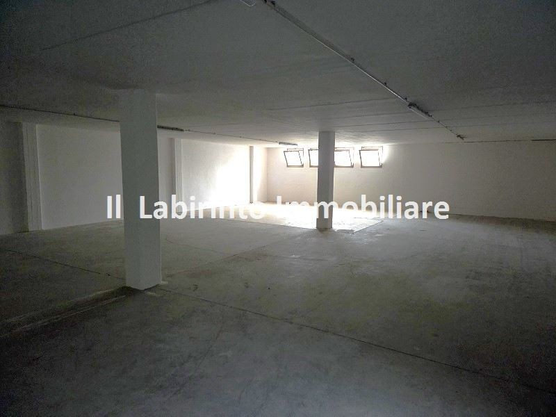 fotografie - magazzino Faenza (RA) Periferia Monte 