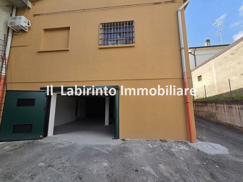 fotografie - magazzino Faenza (RA) Periferia Monte 