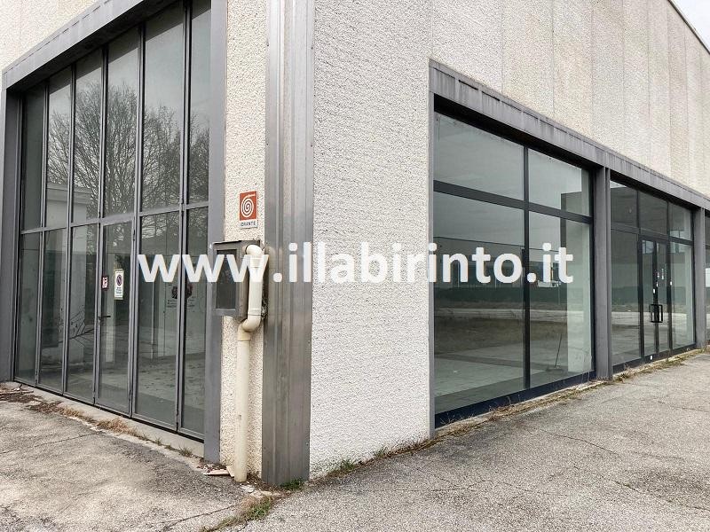 fotografie - capannone Faenza (RA)  