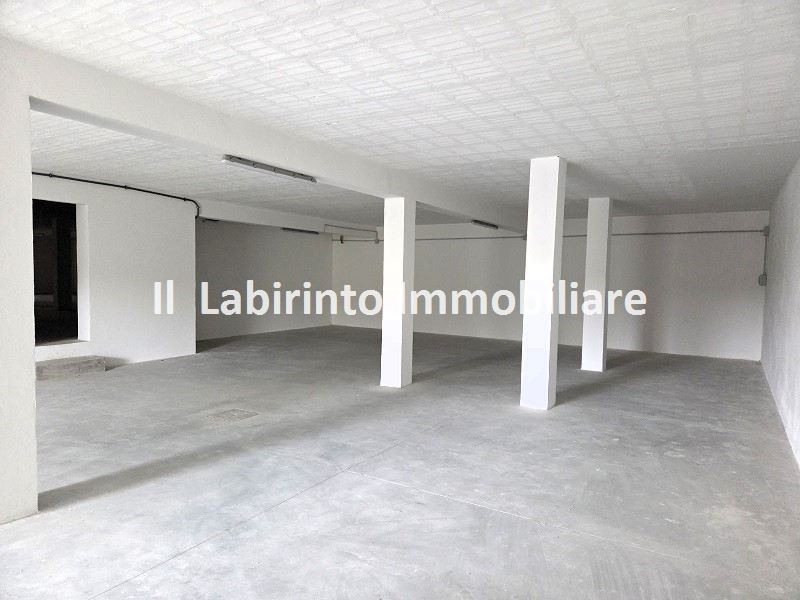 fotografie - magazzino Faenza (RA) Periferia Monte 