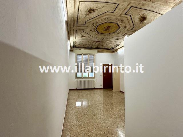 fotografie - negozio Faenza (RA) Centro Storico 